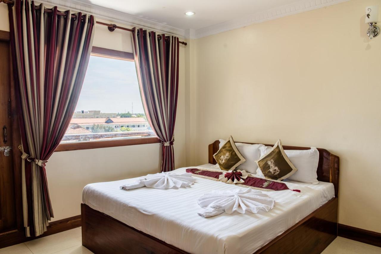 Seng Hout Hotel Battambang Zewnętrze zdjęcie