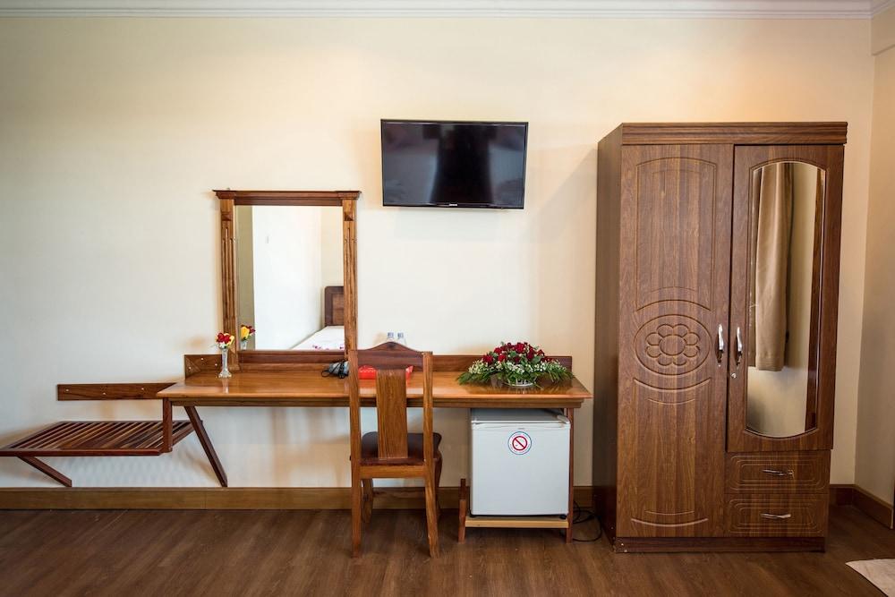 Seng Hout Hotel Battambang Zewnętrze zdjęcie