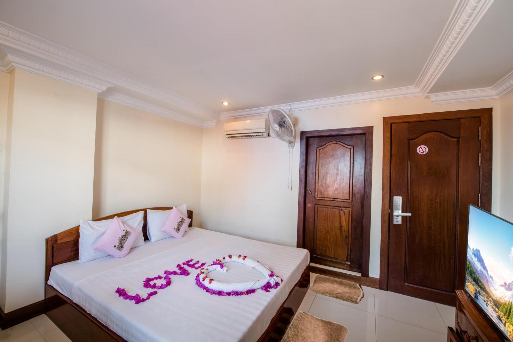 Seng Hout Hotel Battambang Zewnętrze zdjęcie